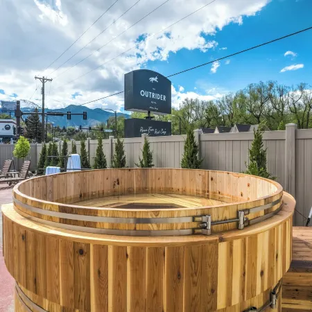 The Outrider Hotel Отели рядом с достопримечательностью «Музей Гоуст Таун (Город-Призрак)»