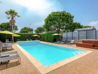 Ibis Styles Fréjus Saint-Raphaël - プール