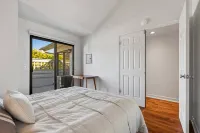 Turf & Tide: Rare Triple Crown Home – Near Beach - 3-Star