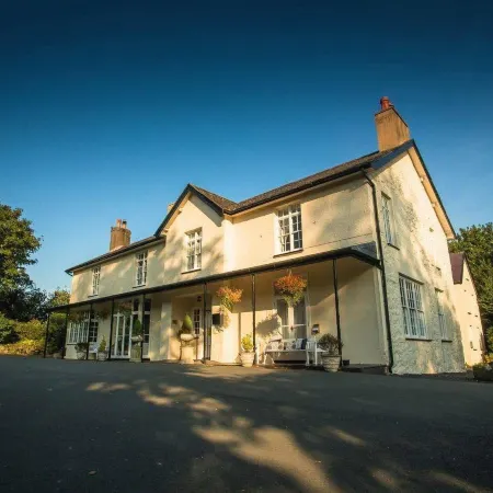 Plas Dinas Country House