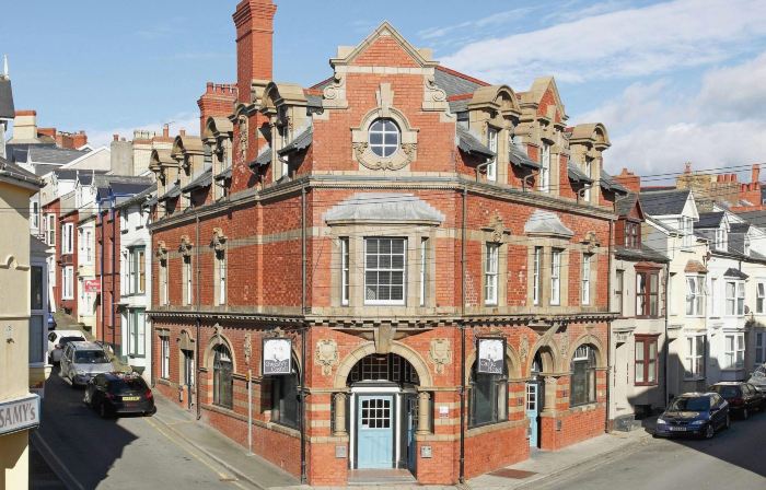 Castle Hotel