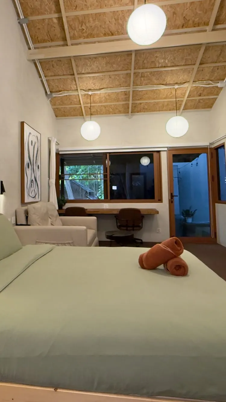VIP Superior - Superior King Room with Sofa & Patio (Ensuite)