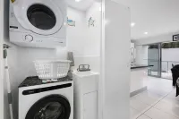 Spacious 2-bed Stay on Marine Parade