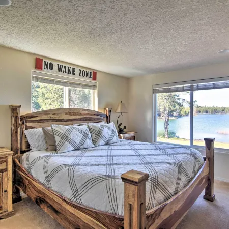 House w/ Private Deck on the Rock Creek Reservoir!