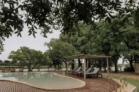 Muchenje River Lodge - Pool