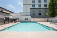 La Quinta Inn & Suites by Wyndham Danbury - Pools
