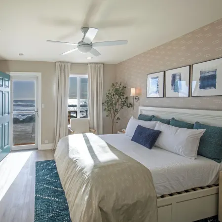 Black Sands Inn