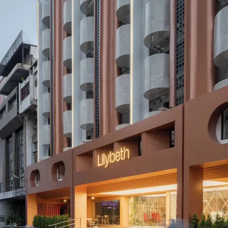 LILYBETH HOTEL PRATUNAM
