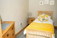 Stunning 3 bed cottage with exceptional views over fields and the Lakeland fells - 3-نجوم