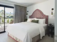 Sands Hotel and Spa - parking