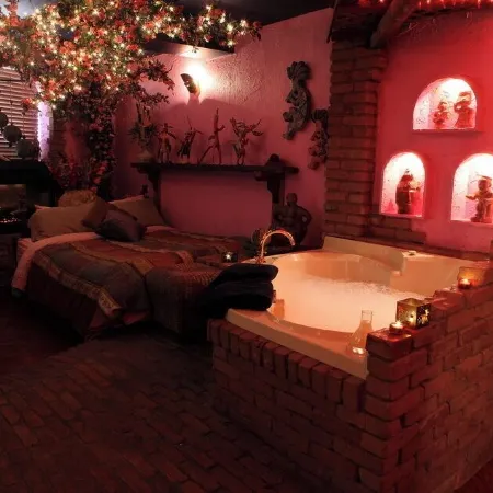 Mariaggi's Theme Suite Hotel & Spa
