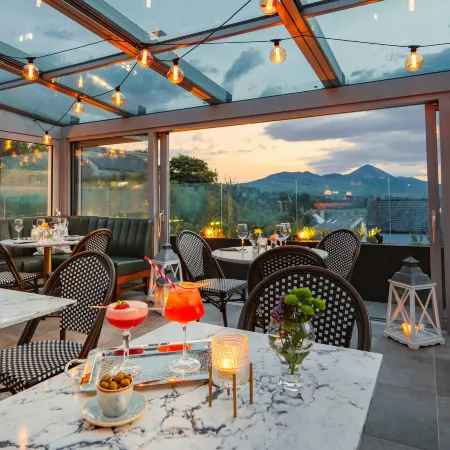Westport Coast Hotel
