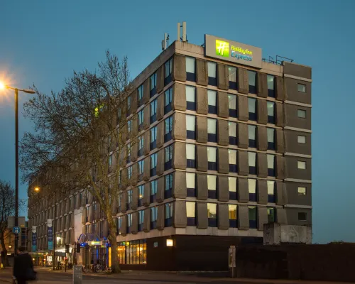 ホリデイ イン エクスプレス ブリストル シティ センター by IHG コタム周辺のホテル