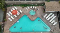 Mountain View Lodge - Pools