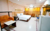 Hotel Duta - Kitchens