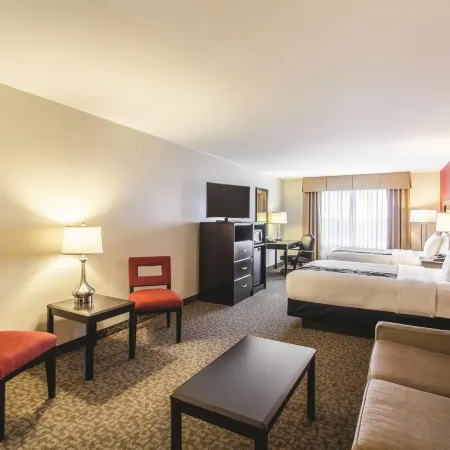 La Quinta Inn & Suites by Wyndham Fargo-Medical Center