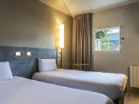 Ibis Budget Senlis - parking