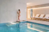 Hotel Mary - Pools