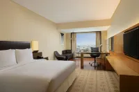 比拉斯布爾萬豪萬怡酒店 - 停車場
