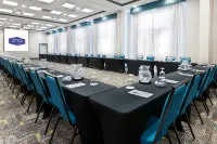 Hampton Inn & Suites Orlando Airport @ Gateway Village - 2-Star