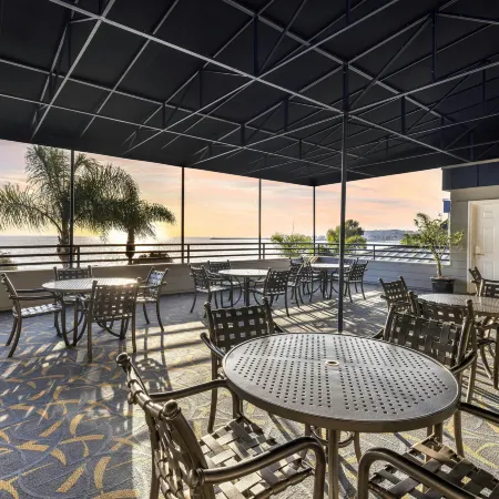 Hilton Vacation Club Riviera Beach & Shores