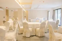 Vilmaris Luxe Hotel, Calangute - breakfast