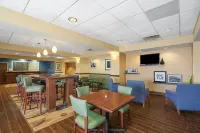 Hampton Inn Maysville, KY - Parking