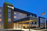 Home2 Suites by Hilton Wichita Downtown Delano - parking