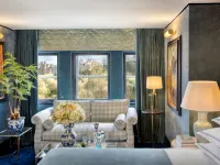 100 Princes Street Hotels near Central Library