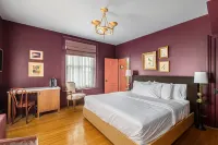 Trinity House Inn - Bed and Breakfasts