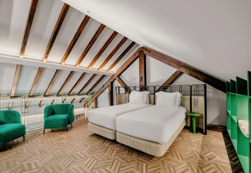 Axis Avenida - 2-Star
