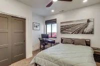 Game Room & Stunning Mtn Views! Cedar City Home - Balkoner