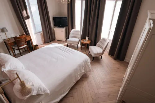 Hotel Castel Jeanson - parking