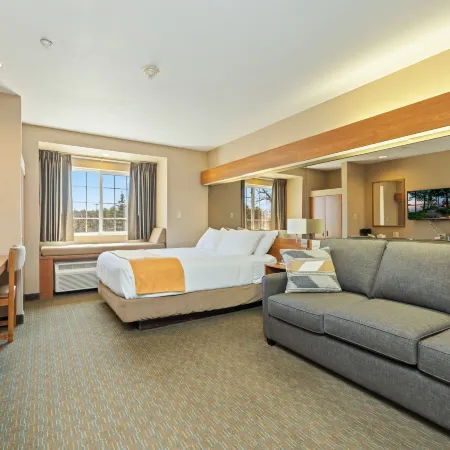 Parry Sound Inn & Suites