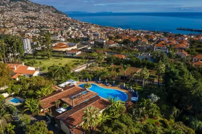 Quinta Jardins do Lago Hotels in Funchal