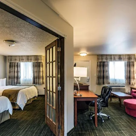Quality Inn & Suites Отели в г. Матан