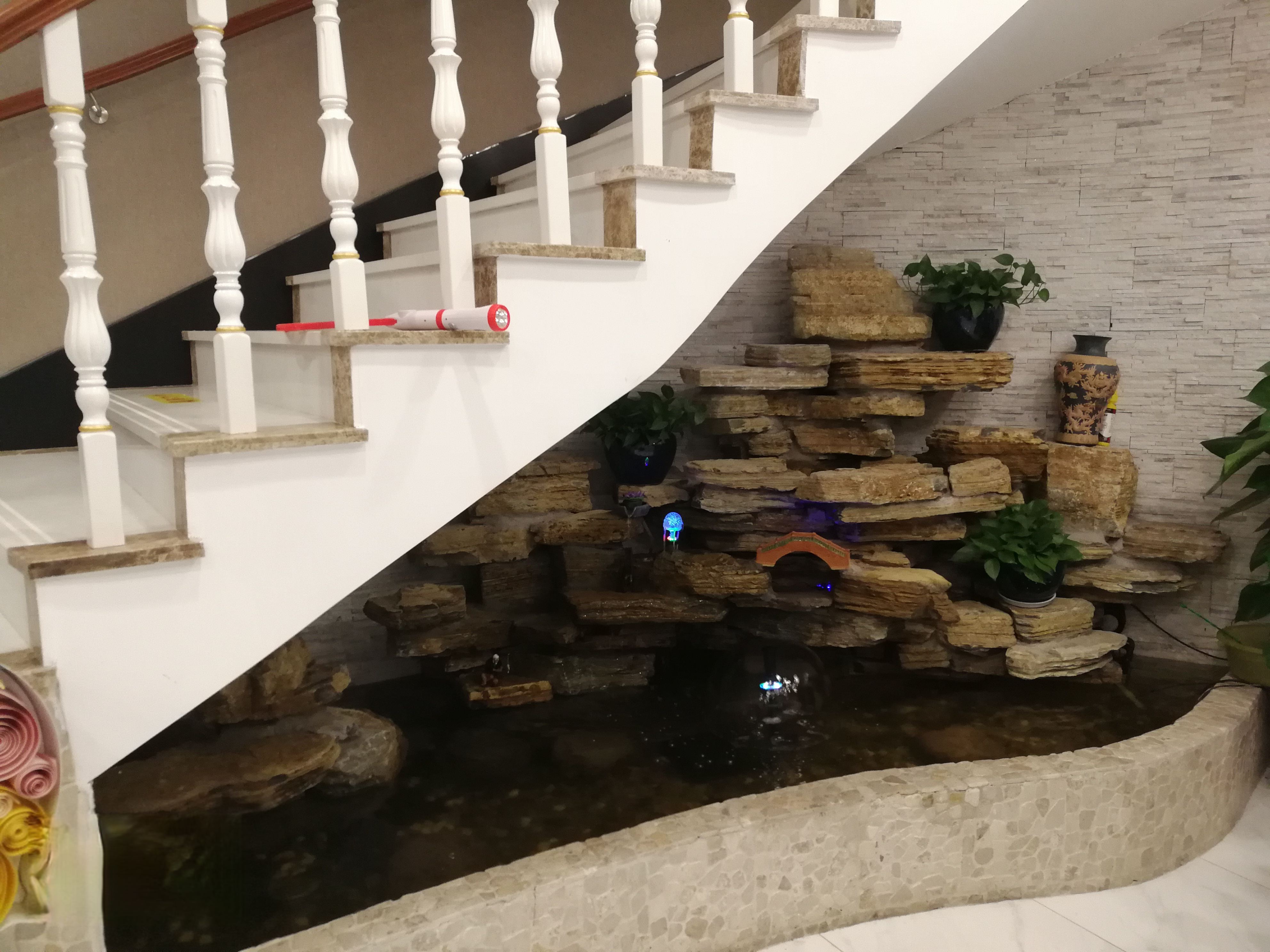 Shell Hotel (Shanghai Oriental Pearl & Century Avenue subway station) Over view