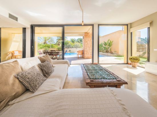 Villa Sa Marinada Modern Villa with Pool for 8 People