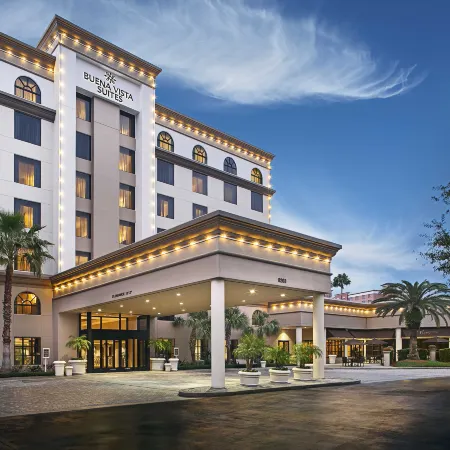 Buena Vista Suites Orlando Отели рядом с достопримечательностью «Аквапарк Тайфун-Лагун»