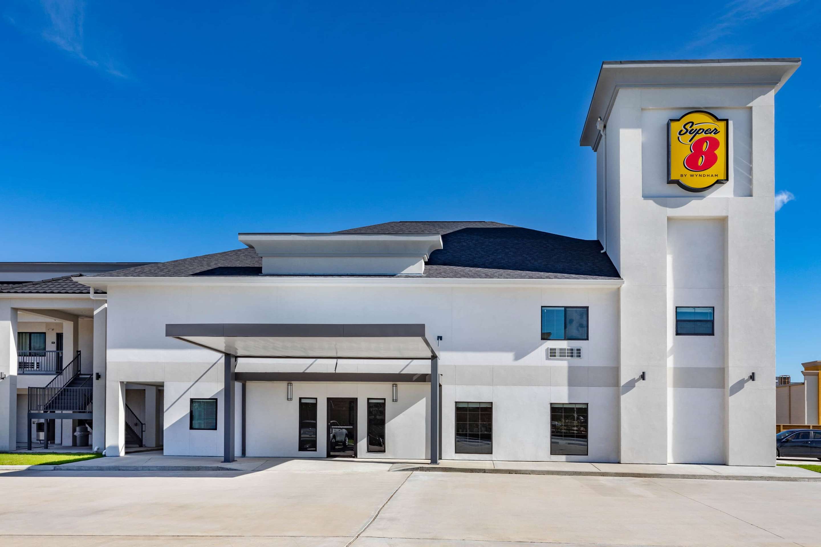 Super 8 by Wyndham Houston North West