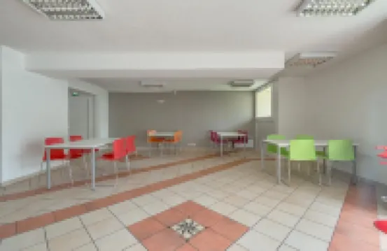 索菲亞城市公寓