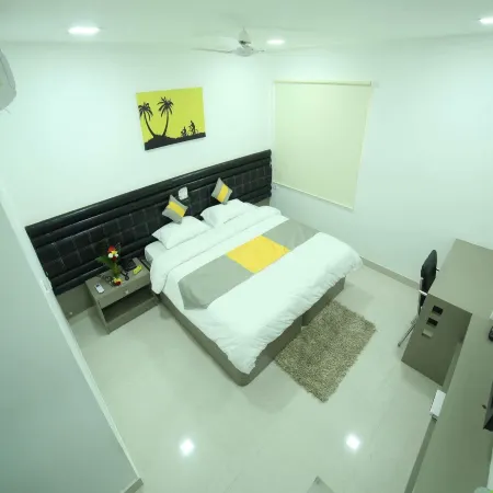 La Riviera Suites Madhapur Отели рядом с достопримечательностью «Торговый центр Inorbit»
