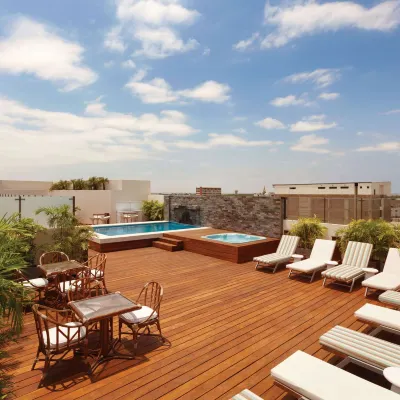 Wyndham Costa del Sol Piura Hoteles cerca del Aeropuerto Internacional Guillermo Concha Ibérico