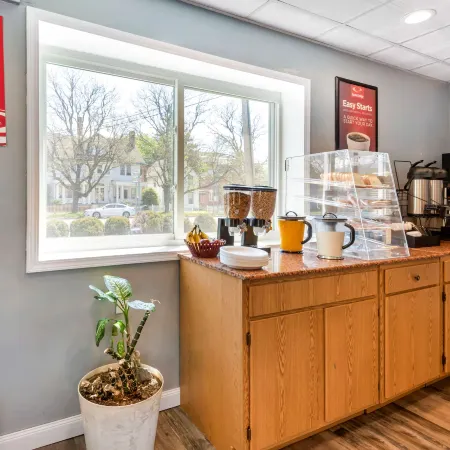 Econo Lodge Cortland Downtown