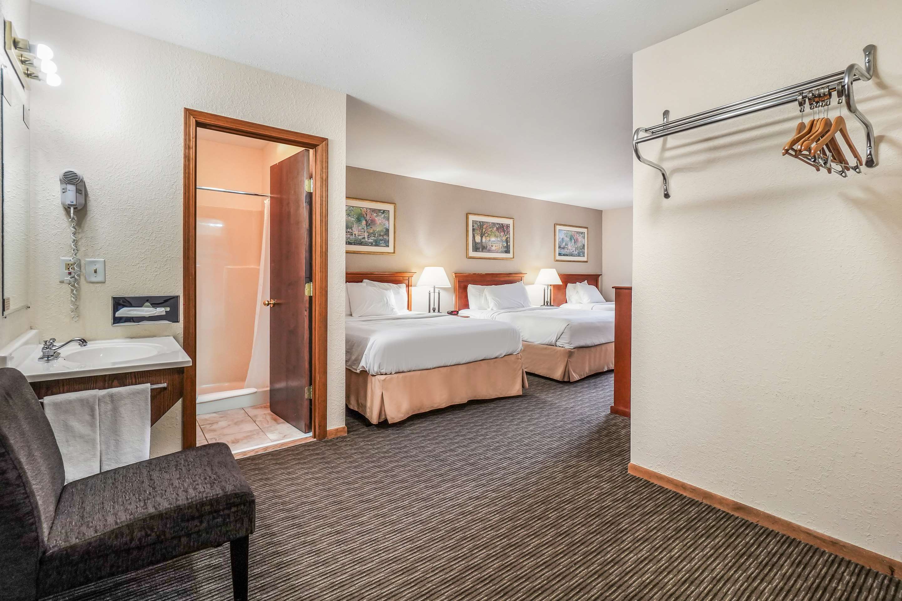 Americas Best Value Inn Marquette