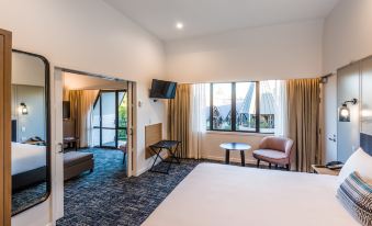 Chateau on The Park 썸네일