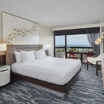 Waterstone Resort & Marina Boca Raton, Curio Collection by Hilton