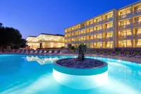 Hotel Aurora Plava Laguna - Bãi biển