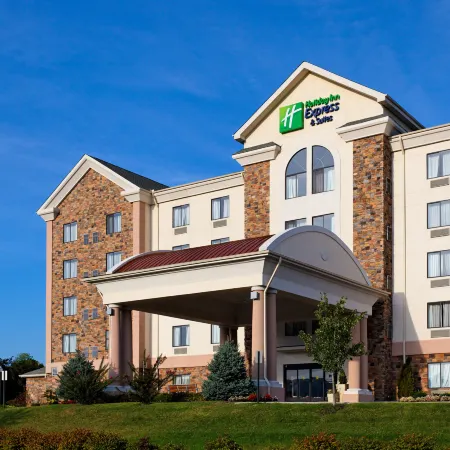 Holiday Inn Express & Suites KINGSPORT-MEADOWVIEW I-26 by IHG