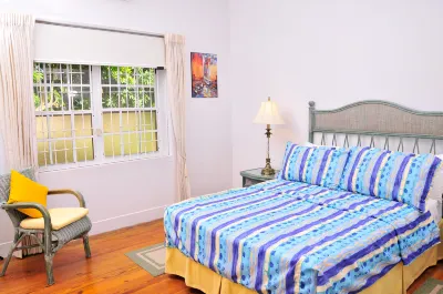 Seagaze beach house is perfect for family, a few steps to the beach Hotels near Gibbs Bay